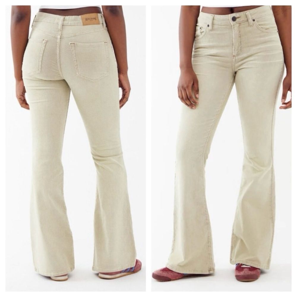 Urban Outfitters BDG Midrise Flare Comfort Stretch Creme Corduroy Sz 31W 32L